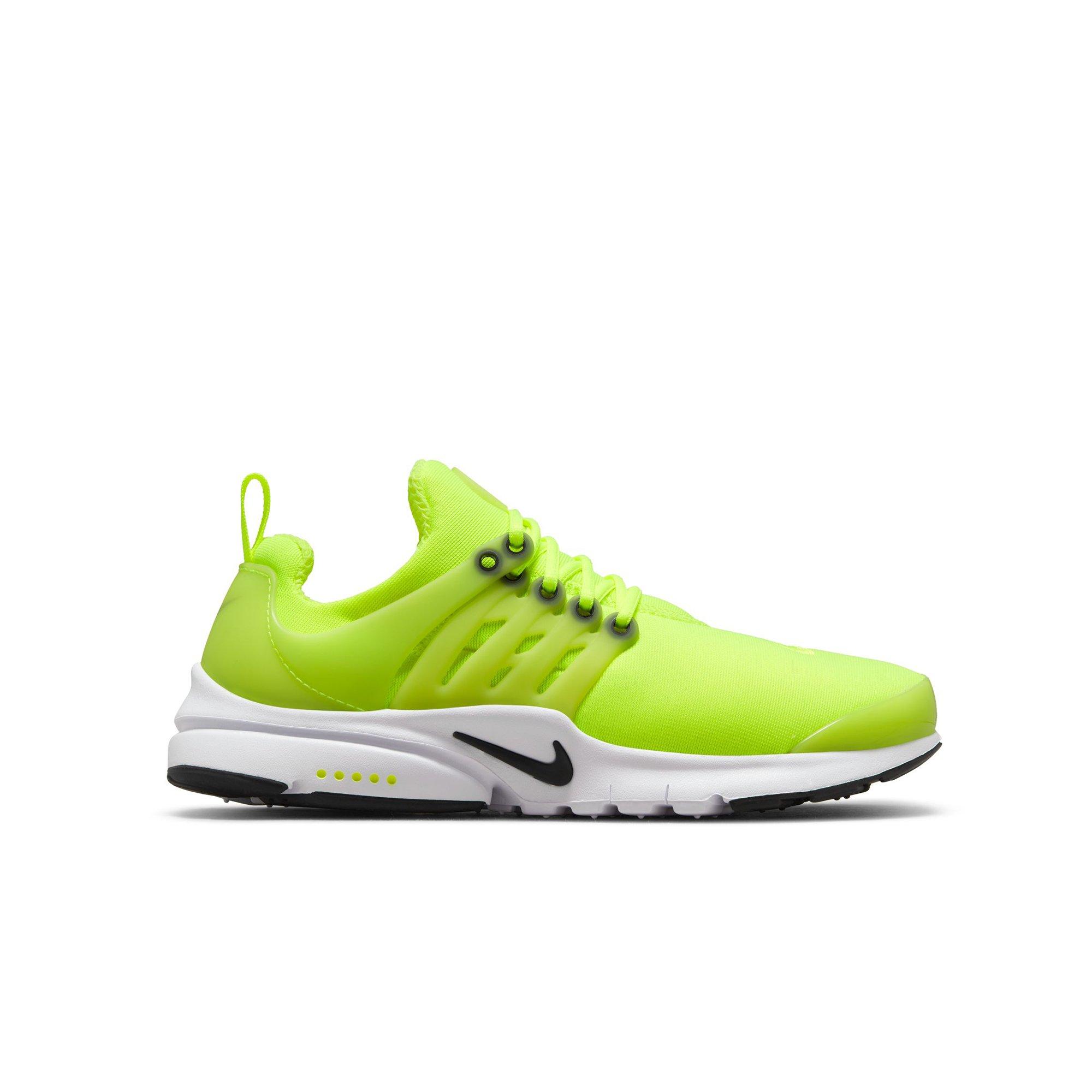 Nike presto grade school on feet hotsell